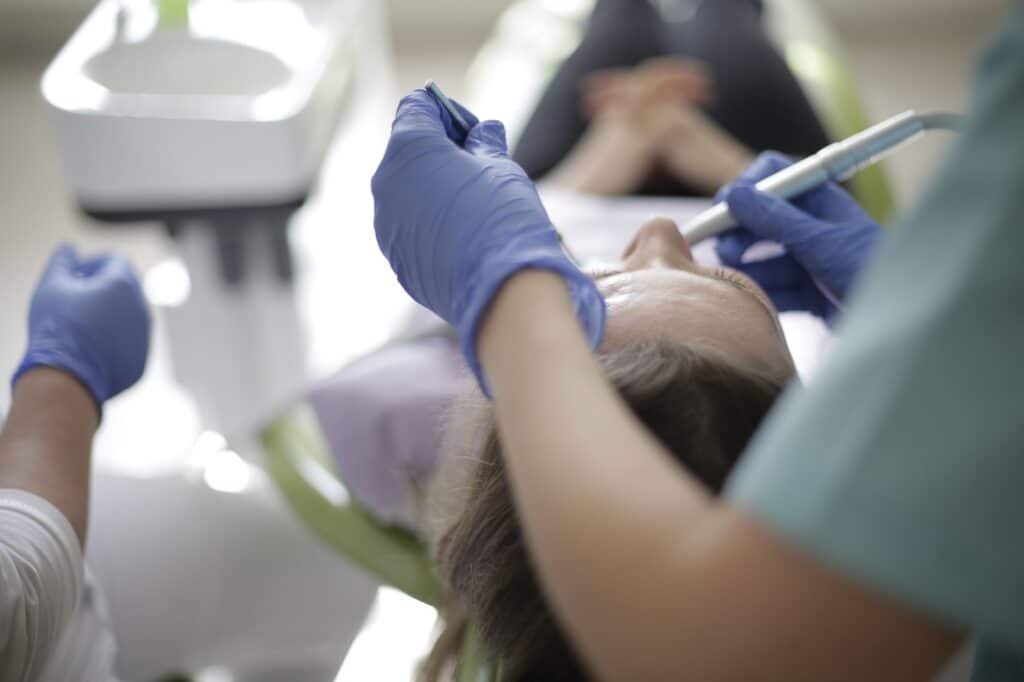 Periodontia em Boituva: Cuide da Saúde das Suas Gengivas